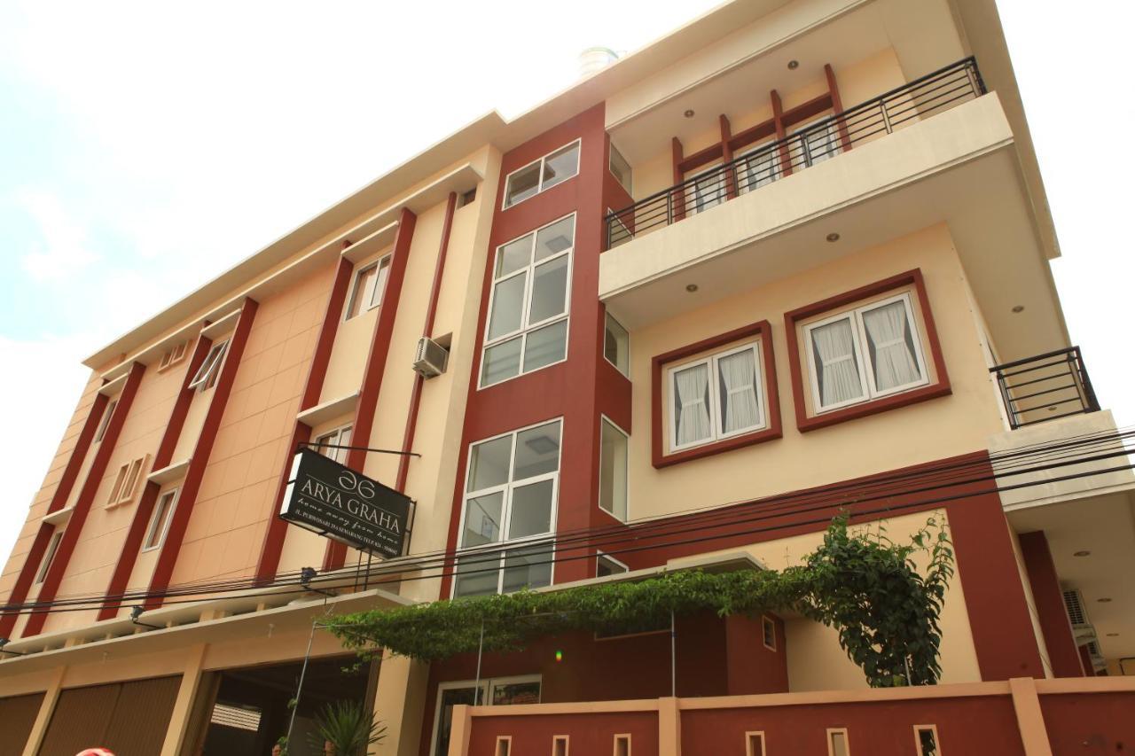 Hotel Arya Graha Semarang Esterno foto