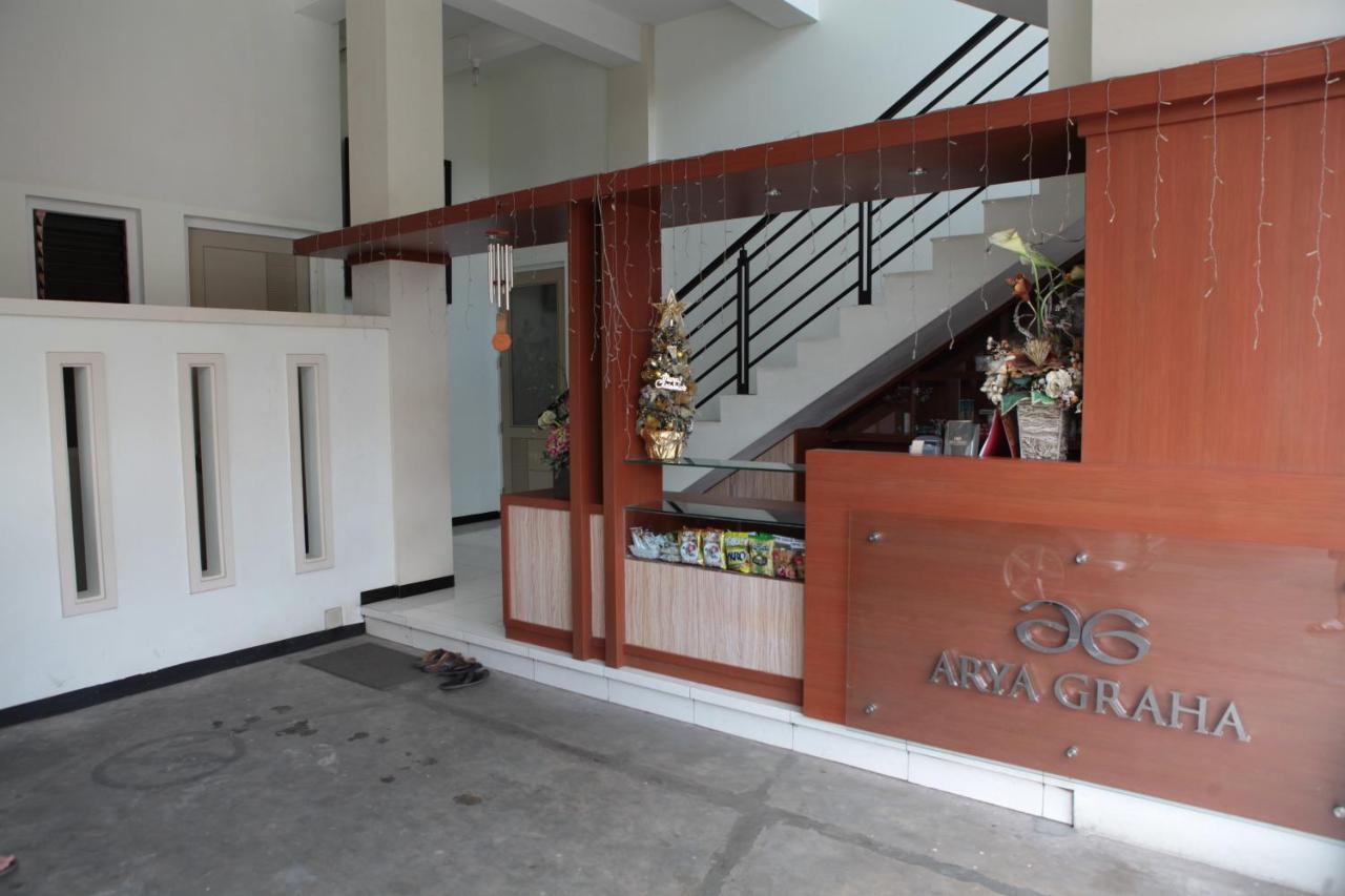 Hotel Arya Graha Semarang Esterno foto