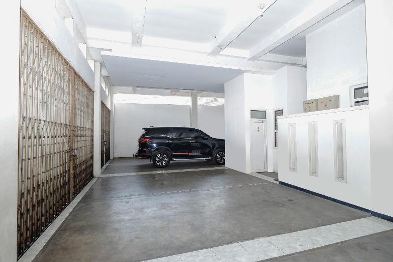 Hotel Arya Graha Semarang Esterno foto