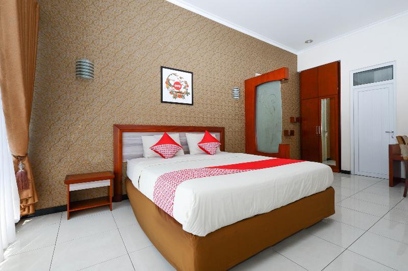 Hotel Arya Graha Semarang Esterno foto