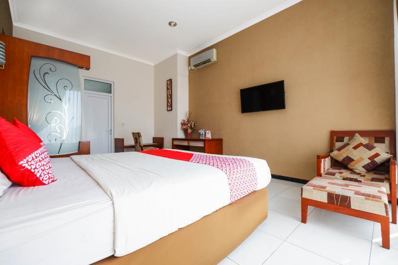Hotel Arya Graha Semarang Esterno foto
