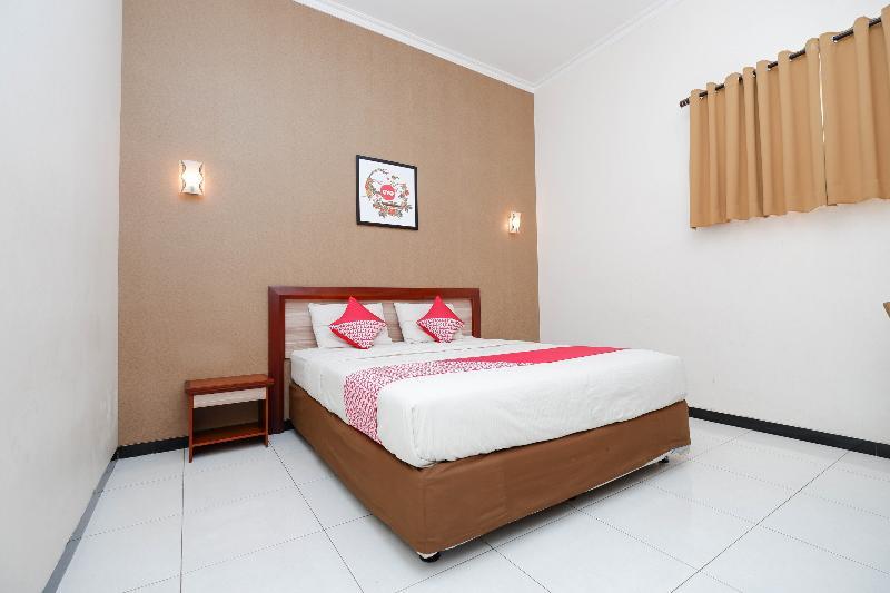 Hotel Arya Graha Semarang Esterno foto
