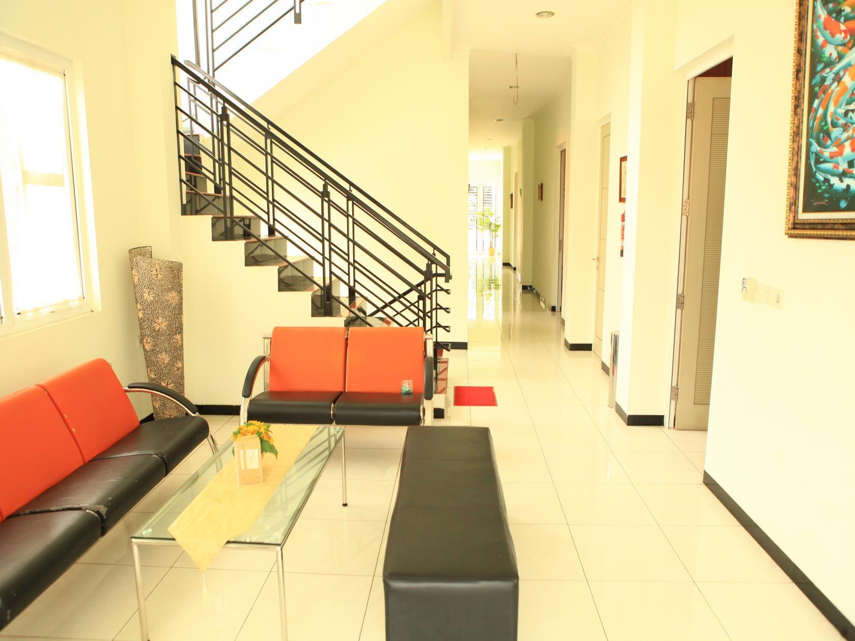 Hotel Arya Graha Semarang Esterno foto