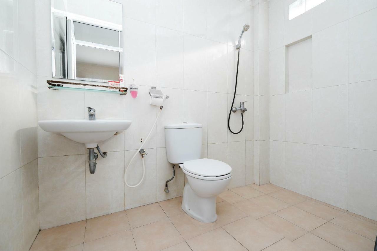 Hotel Arya Graha Semarang Esterno foto