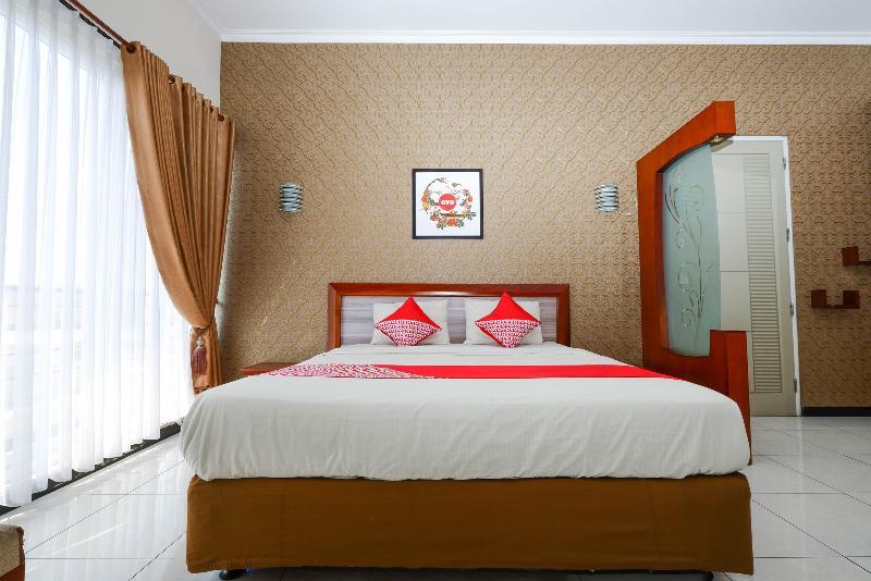 Hotel Arya Graha Semarang Esterno foto