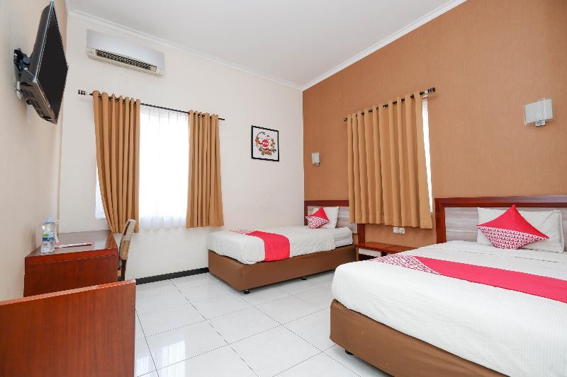Hotel Arya Graha Semarang Esterno foto